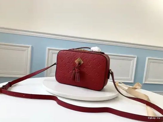 SAINTONGE LOUIS VUITTON 0608
